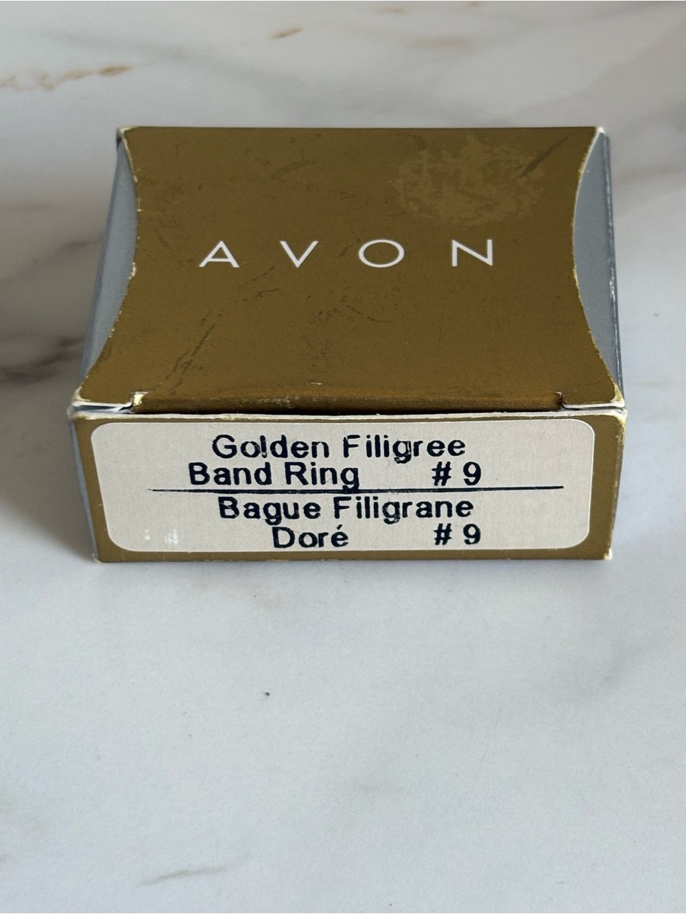Vintage 90s Avon Gold Tone Wide Filigree Band Ring Green Purple Blue Stones Sz 9 - Picture 12 of 13